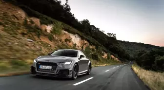 Audi'den TT'ye saygı: TT RS Coupe Iconic Edition2