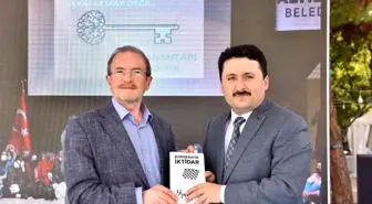 Dr. Ali Osman Sali'den imza günü