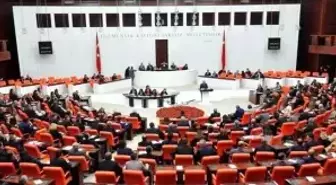 Son Dakika: İktidar ile muhalefeti karşı karşıya getiren 'Dezenformasyonla Mücadele Düzenlemesi' Meclis'ten geçerek yasalaştı