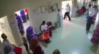 SOKAK ORTASINDA DOKTORU DÖVDÜLER, 'TRAFİK CEZAMIZ BİLE YOK' DEDİLER