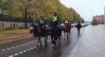 STOCKHOLM - İsveç'te Cumhurbaşkanı Erdoğan'a hakaret içerikli program yayımlayan SVT protesto edildi