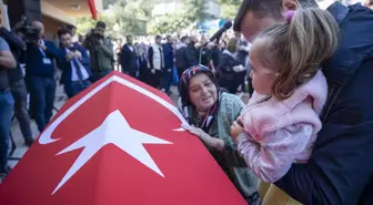 Türkiye maden şehitlerini uğurluyor! Babasına son kez dokunan da var evladı için feryat eden de