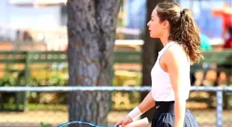 Zeynep Sönmez, Bulgaristan'da şampiyon oldu