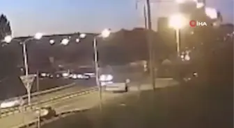 Rusya'da savaş uçağı yerleşim bölgesine düştü