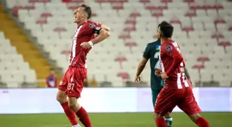 Spor Toto Süper Lig: D.G. Sivasspor: 3 Giresunspor: 0 (Maç sonucu)