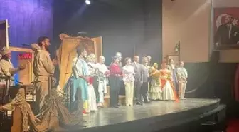 İki Efendinin Uşağı... 7. ADANA ŞEHİR TİYATROLARI FESTİVALİ'NE KONUK OLDU!
