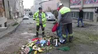 AVCILAR'DAKİ GREV; ÇÖPLERİN TOPLANMASINDA AKSAMA YAŞANIYOR