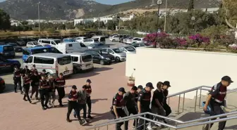 Son dakika haber: Bodrum'da silahlı yağma suçlamasıyla 2 şüpheli tutuklandı