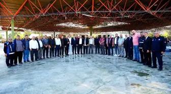 Fadıloğlu, pazar esnafı ile kahvaltıda bir araya geldi