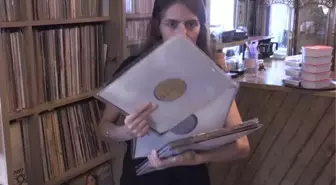 Hobi olarak başlayıp 5 yılda 9 bin plak biriktirdiler