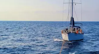 Muğla gündem haberleri: Marmaris açıklarında sürüklenen tekne kurtarıldı
