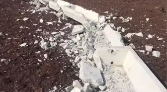 Sulama kanalı kimliği belirsiz kişilerce parçalandı