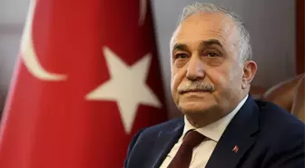 Ahmet Eşref Fakıbaba kimdir? Kaç yaşında, nereli, mesleği ne? Ahmet Eşref Fakıbaba hayatı!