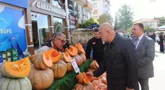 Van yerel haberi... Saray Belediye Başkanı Özgen Erkiş Semt Pazarını Ziyaret Etti