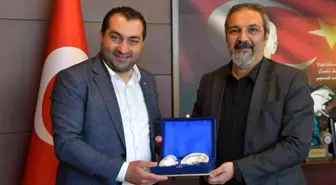 Aydın haber... Türkiye Kent Konseyleri Birlik Başkanı Burak Taştan'dan Söke Belediyesi'ne Ziyaret