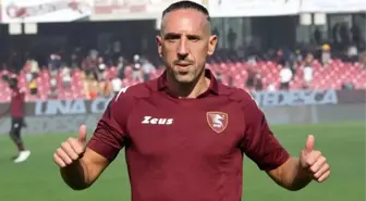 Franck Ribery futbolculuk kariyerine nokta koydu: Top durabilir ama içimdeki futbol aşkı asla