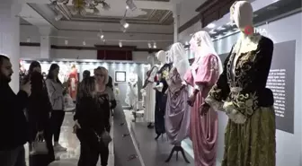 Pendik'te Boşnak Halk Kıyafetleri görücüye çıktı