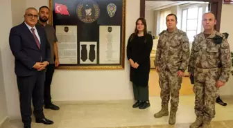 Muş haber... Şehit dayısının anılarını görmek için Almanya'dan Muş'a geldi
