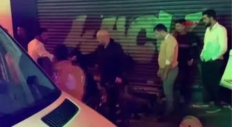 İSTANBUL-KADIKÖY'DE OTOMOBİL TAKLA ATTI: 2 YARALI