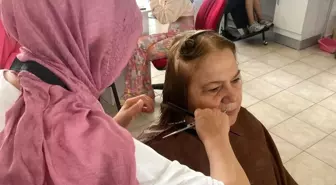 Kanserle mücadele eden kadınlara gençlerden destek