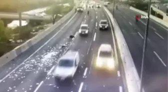 Son dakika haberi: Şili'de polisten kaçan hırsızlar çaldıkları parayı otoyola saçtı