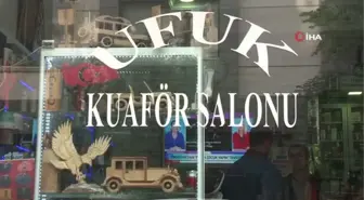 Son dakika haber: Boş zamanlarında ahşap oymacılığı yaparak unutulmaya yüz tutmuş zanaatı yaşatıyor