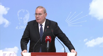 Faik Öztrak: 'Muhafazakârlığı Doların Yeşiliyle Sınırlı Olanın Devrimciliği de Olsa Olsa Soros'un Renkli Devrimciliği Olur'
