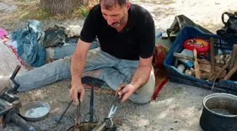 6 kuşaktır şehir şehir gezerek mesleklerini yaşatıyorlar