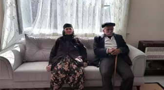 Ev sahibi tarafından sokağa atılan yaşlı çift yeni evine kavuştu