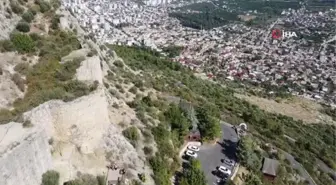 Kaynak maskesiyle güneş tutulmasını izlediler