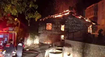 Konya 3. sayfa: Konya'da kullanılmayan ev alev alev yandı
