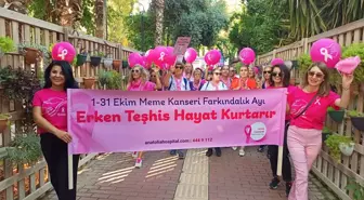 Antalya'da meme kanseri farkındalığı için yürüyüş düzenlendi