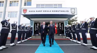 Bakan Akar, İngiltere Savunma Bakanı Wallace ile görüştü