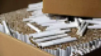 İzmir haberi: İzmir'de 16 adrese baskın: Milyonlarca makaron ele geçirildi