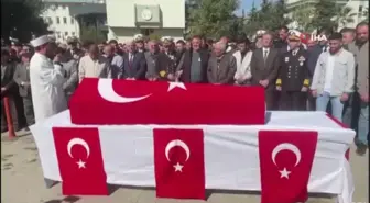 8 aylık bebeğiyle birlikte şarampole yuvarlanan otomobilde can verdi