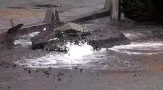 BEDAŞ ekipleri su borusunu patlattı, mahalleli susuz kaldı