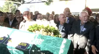 Usta gazeteci Halit Kıvanç son yolculuğuna uğurlandı