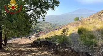 İtalya'da yangın söndürme uçağı düştü: 2 ölü