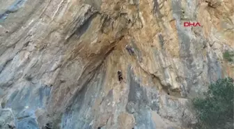 CUMHURİYET BAYRAMI'NI KAYA TIRMANIŞIYLA KUTLADILAR