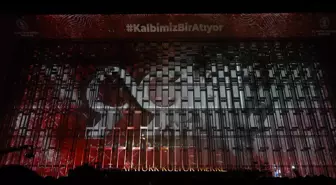 Cumhuriyet'in 99. yılı AKM önünde geniş katılımla kutlandı (2)