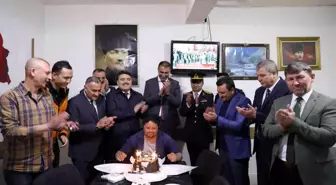 Develi Protokolü'nden 'Gülü Ramço'ya Doğum Günü Sürprizi