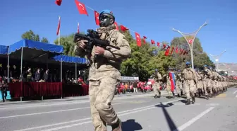 Erzincan'da Cumhuriyet Bayramı coşkusu yaşandı