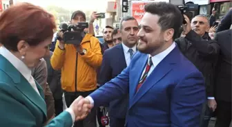 Genel merkezde Meral Akşener'i ağırlayan Hüseyin Baş'tan dikkat çeken karşılama: Sayın Başbakanım hoş geldiniz