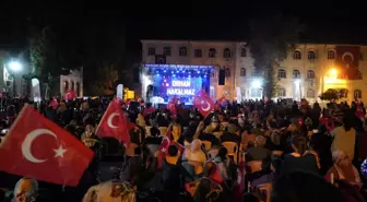 Adıyamanlılar, cumhuriyet coşkusunu Orhan Hakalmaz'la yaşadı