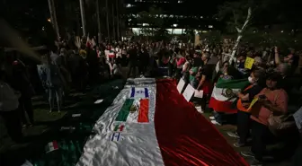 İsrail'de İran'daki protestolara destek gösterisi