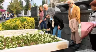 ERDAL İNÖNÜ VEFATININ 15'İNCİ YILINDA MEZARI BAŞINDA ANILDI