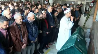 MOTOSİKLET KAZASINDA ÖLEN ÜNİVERSİTE ÖĞRENCİSİ SON YOLCULUĞUNA UĞURLANDI