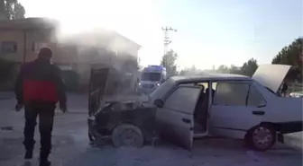 Seyir halindeki otomobilde çıkan yangın söndürüldü