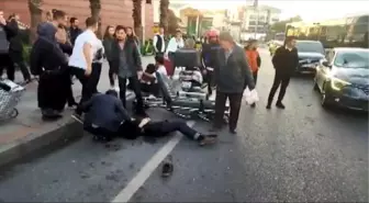  YOLUN KARŞISINA KOŞARAK GEÇMEYE ÇALIŞAN YAYALARA OTOMOBİL ÇARPTI