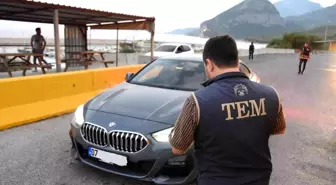 Antalya'da korsan taşımacılık yapan 27 araç sürücüsüne ceza yazıldı